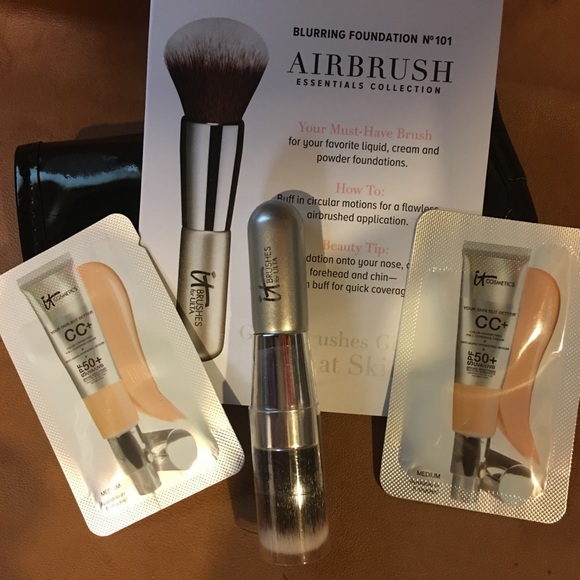 it cosmetics Other - WEEKEND SALE❤️NEW-IT Cosmetics Bundle